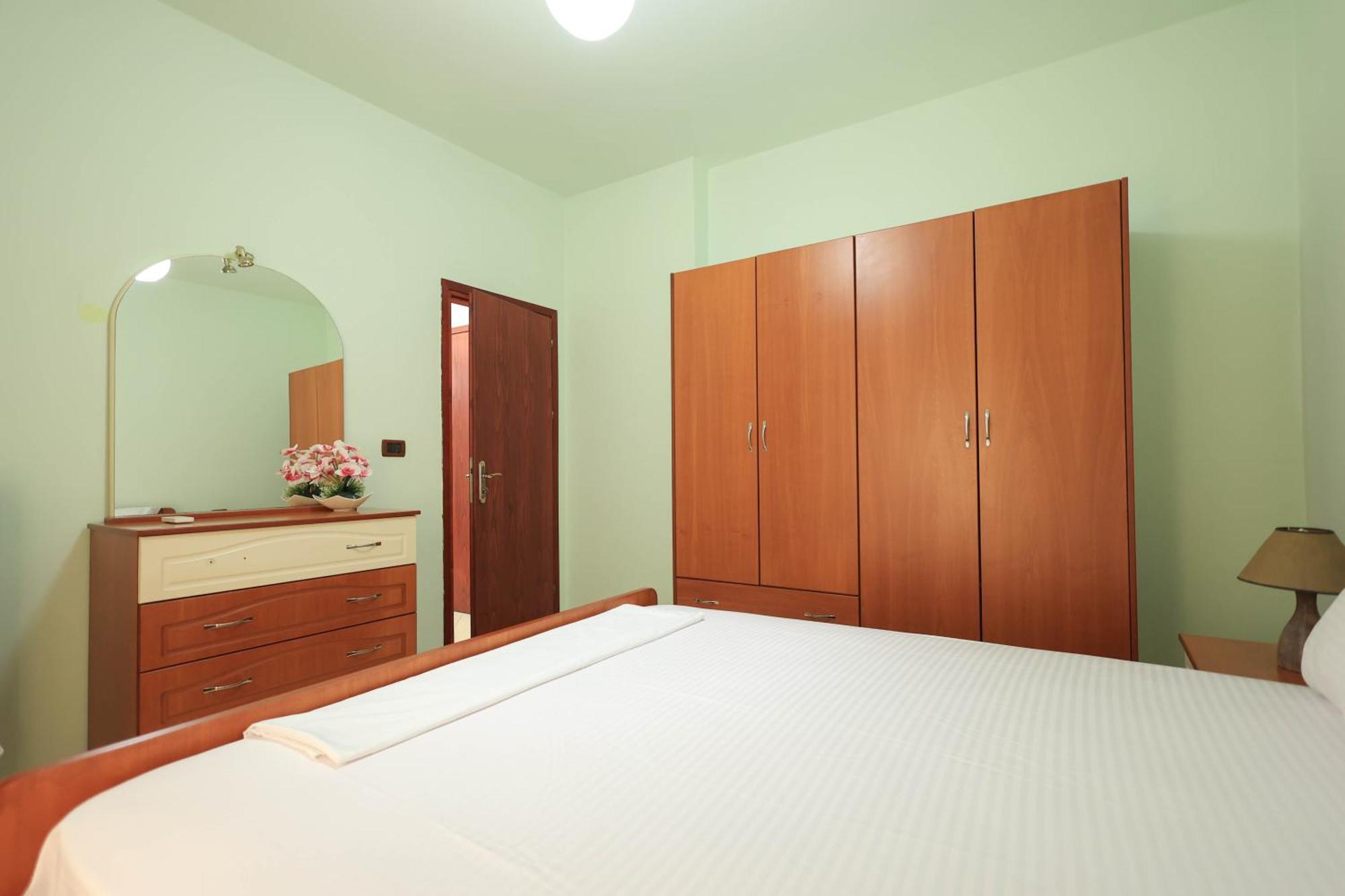 Kejsi Apartaments Sarande Luaran gambar